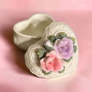 Bone China heart shaped trinket box.